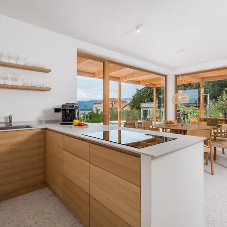 빌라 2 With Pool Soline, Krk, 280 M From Beach, By 4villas