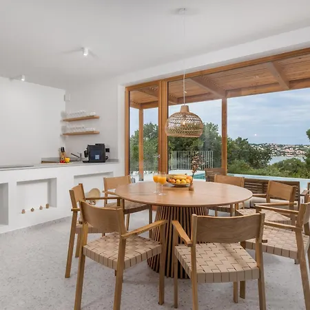 빌라 2 With Pool Soline, Krk, 280 M From Beach, By 4villas