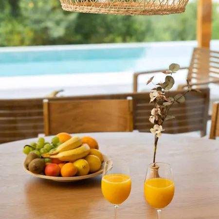빌라 2 With Pool Soline, Krk, 280 M From Beach, By 4villas *