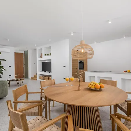 2 With Pool Soline, Krk, 280 M From Beach, By 4villas 빌라 솔린