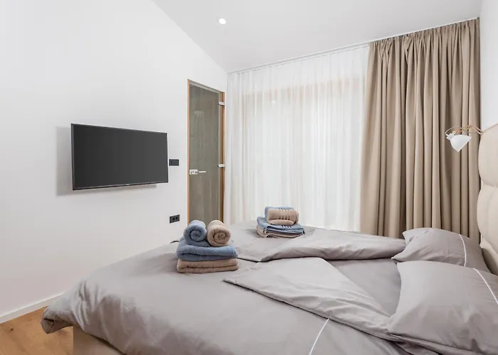 2 With Pool Soline, Krk, 280 M From Beach, By 4villas Vila