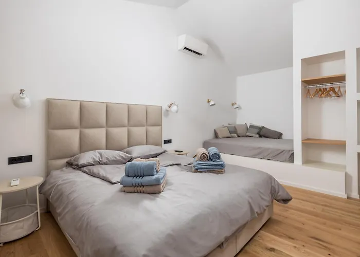 Vila 2 With Pool Soline, Krk, 280 M From Beach, By 4villas Soline (Krk)